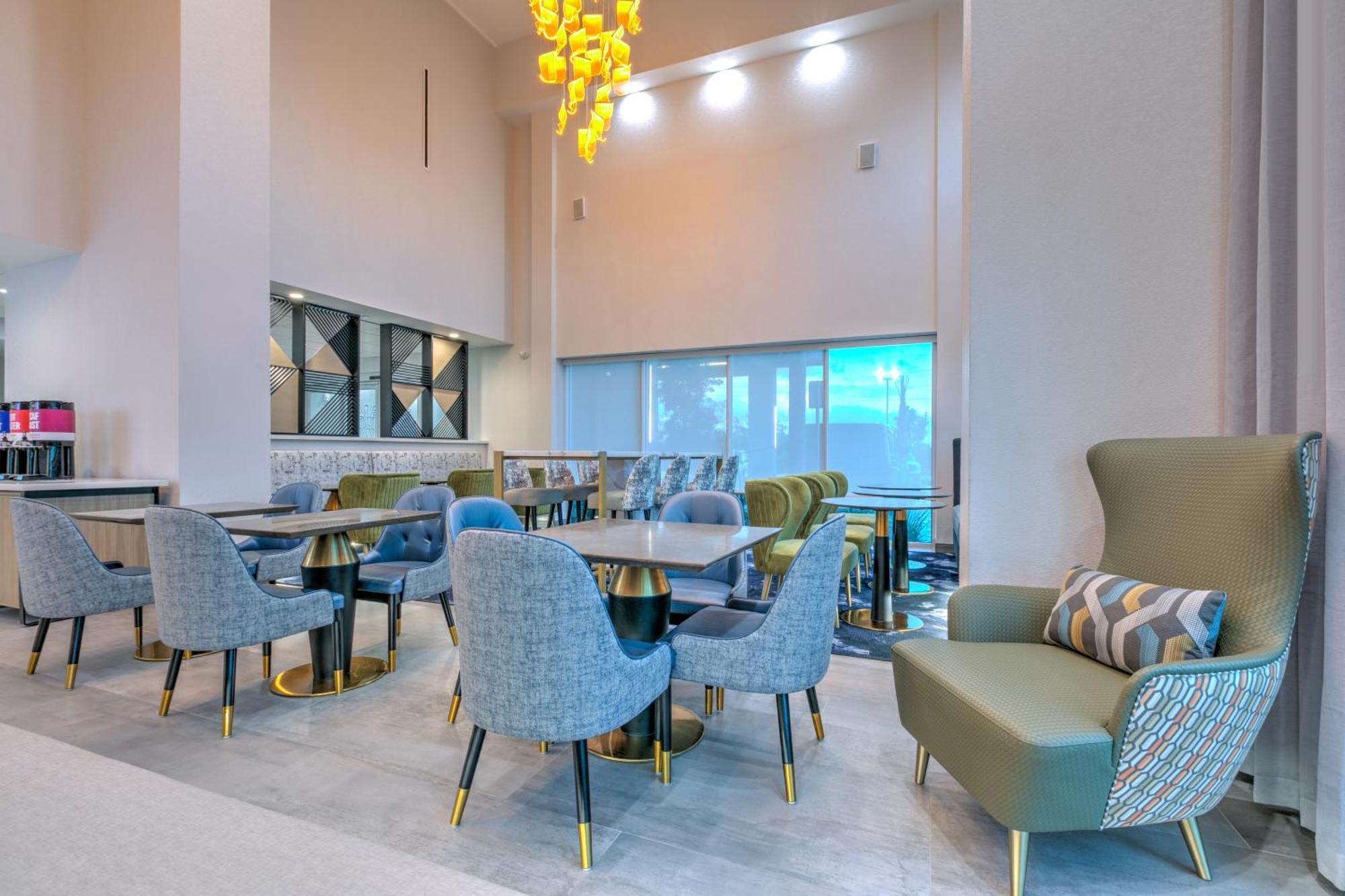 Hampton Inn & Suites By Hilton Shenandoah ザ・ウッドランズ エクステリア 写真