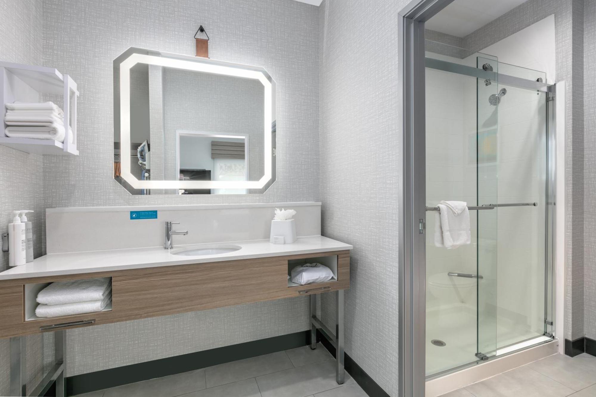 Hampton Inn & Suites By Hilton Shenandoah ザ・ウッドランズ エクステリア 写真